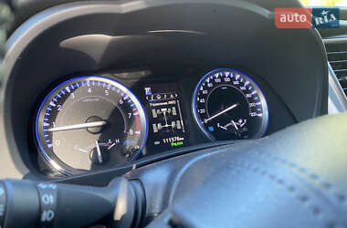 Внедорожник / Кроссовер Toyota Highlander 2019 в 