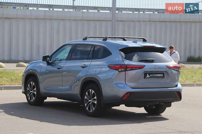 Внедорожник / Кроссовер Toyota Highlander 2020 в Киеве