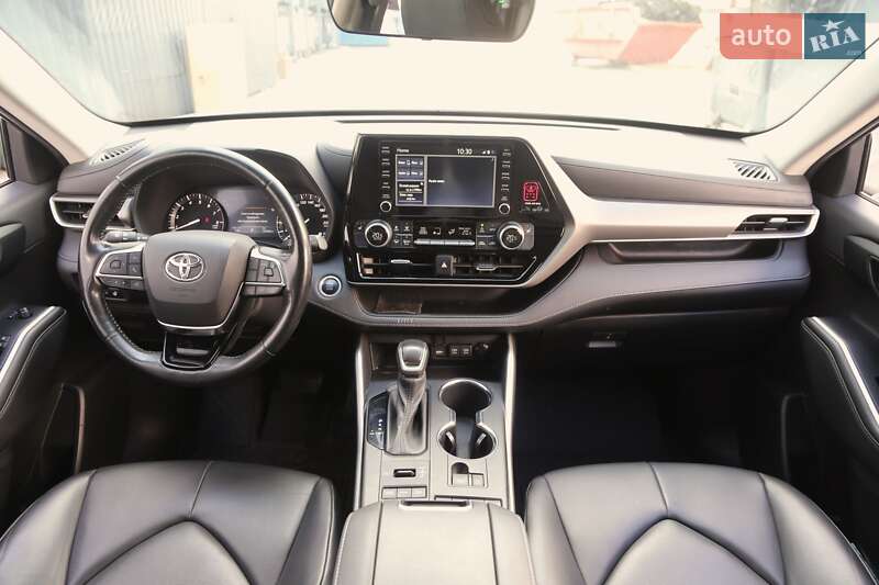 Внедорожник / Кроссовер Toyota Highlander 2020 в Киеве