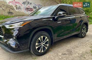 Позашляховик / Кросовер Toyota Highlander 2021 в Києві