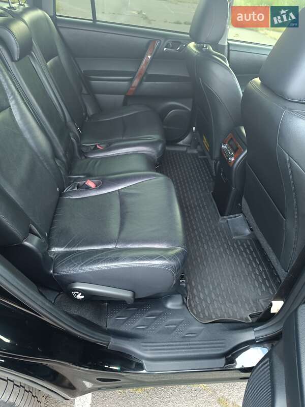 Внедорожник / Кроссовер Toyota Highlander 2011 в Кривом Роге фото 27 Внедорожник / Кроссовер Toyota Highlander 2011 в Кривом Роге
