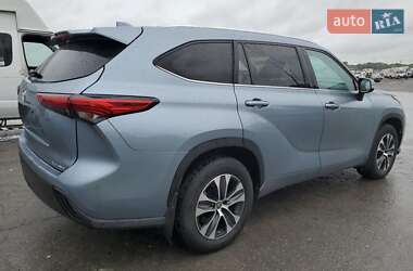 Внедорожник / Кроссовер Toyota Highlander 2020 в 