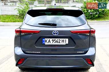 Позашляховик / Кросовер Toyota Highlander 2021 в 