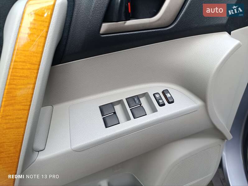 Позашляховик / Кросовер Toyota Highlander 2008 в Тернополі