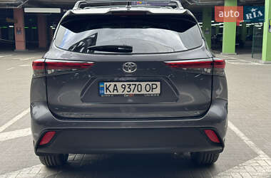 Позашляховик / Кросовер Toyota Highlander 2023 в 