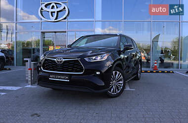 Внедорожник / Кроссовер Toyota Highlander 2021 в Ровно
