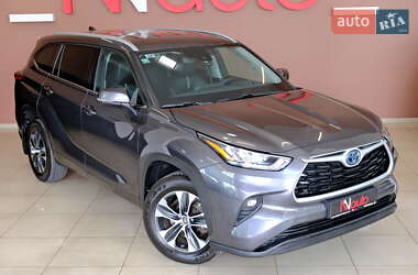 Внедорожник / Кроссовер Toyota Highlander 2023 в 