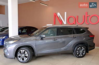 Внедорожник / Кроссовер Toyota Highlander 2023 в 