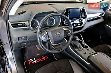 Внедорожник / Кроссовер Toyota Highlander 2023 в 