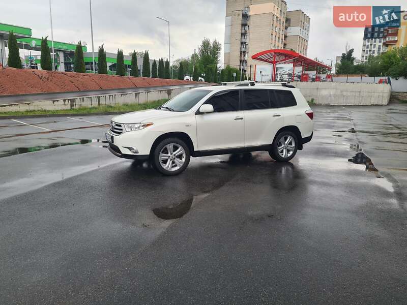 Toyota Highlander 2011