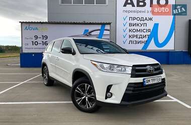 Позашляховик / Кросовер Toyota Highlander 2018 в Києві