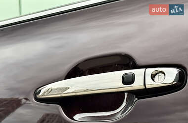 Внедорожник / Кроссовер Toyota Highlander 2012 в 