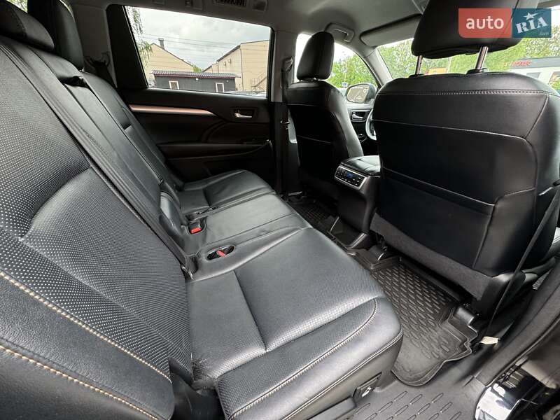 Позашляховик / Кросовер Toyota Highlander 2014 в Вінниці