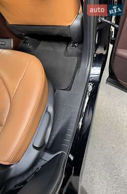 Позашляховик / Кросовер Toyota Highlander 2020 в 