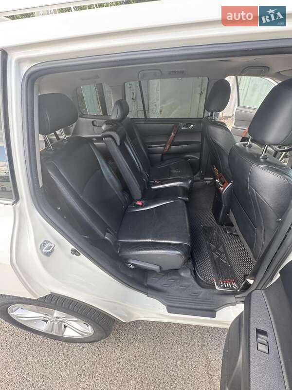 Внедорожник / Кроссовер Toyota Highlander 2013 в Киеве