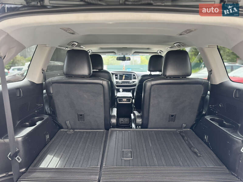 Позашляховик / Кросовер Toyota Highlander 2016 в Хмельницькому