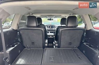 Внедорожник / Кроссовер Toyota Highlander 2016 в 
