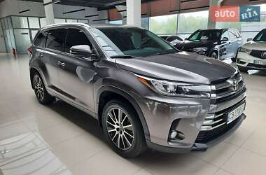 Позашляховик / Кросовер Toyota Highlander 2020 в 