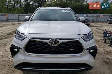Внедорожник / Кроссовер Toyota Highlander 2024 в 
