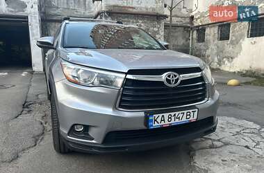 Позашляховик / Кросовер Toyota Highlander 2016 в Києві