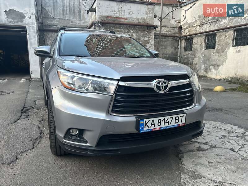 Toyota Highlander 2016
