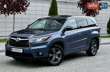 Внедорожник / Кроссовер Toyota Highlander 2016 в 
