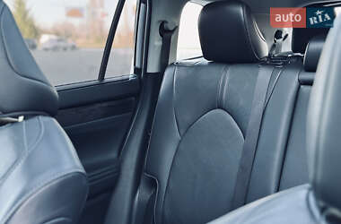 Внедорожник / Кроссовер Toyota Highlander 2020 в 