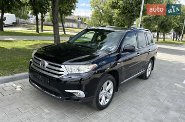 Позашляховик / Кросовер Toyota Highlander 2012 в 