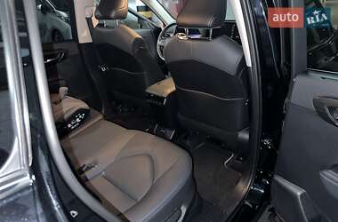 Позашляховик / Кросовер Toyota Highlander 2021 в 