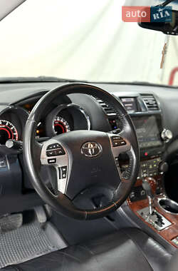 Позашляховик / Кросовер Toyota Highlander 2012 в Одесі