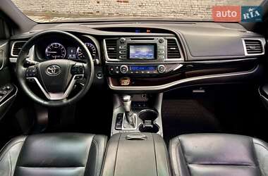 Внедорожник / Кроссовер Toyota Highlander 2014 в Киеве