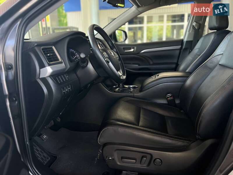 Внедорожник / Кроссовер Toyota Highlander 2019 в Николаеве фото 10 Внедорожник / Кроссовер Toyota Highlander 2019 в Николаеве