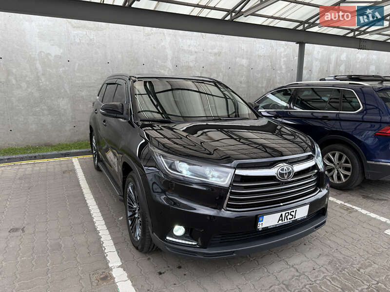 Позашляховик / Кросовер Toyota Highlander 2014 в Ірпені