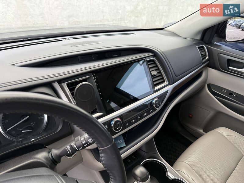 Позашляховик / Кросовер Toyota Highlander 2014 в Ірпені