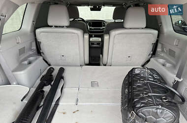 Позашляховик / Кросовер Toyota Highlander 2014 в 