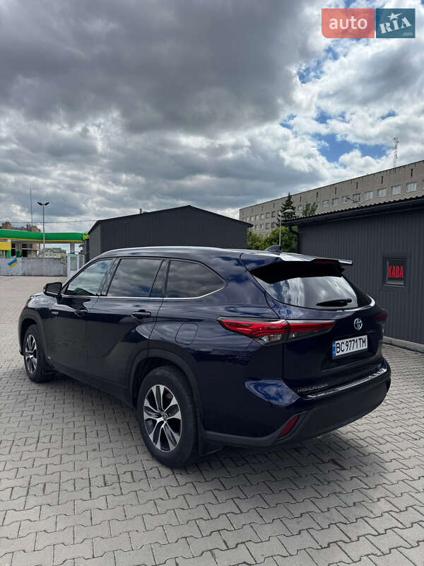 Позашляховик / Кросовер Toyota Highlander 2021 в Сокалі