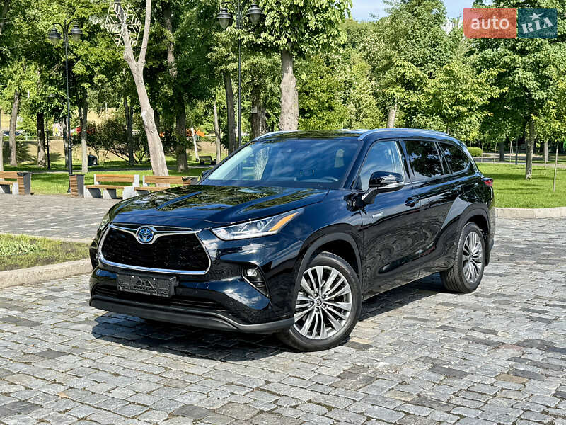 Toyota Highlander 2021