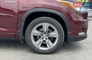 Позашляховик / Кросовер Toyota Highlander 2015 в 