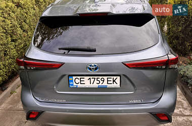 Позашляховик / Кросовер Toyota Highlander 2021 в 