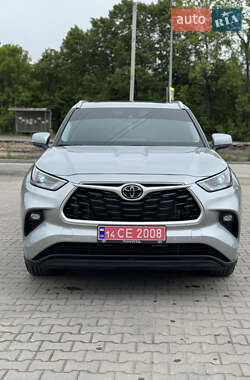 Внедорожник / Кроссовер Toyota Highlander 2023 в 