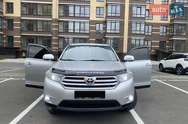 Внедорожник / Кроссовер Toyota Highlander 2010 в Чернигове