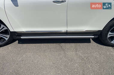 Внедорожник / Кроссовер Toyota Highlander 2011 в 