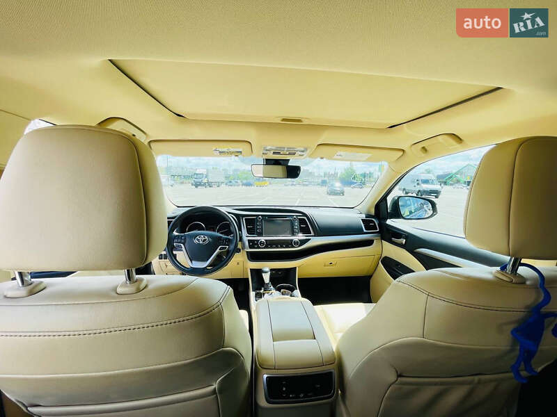 Внедорожник / Кроссовер Toyota Highlander 2019 в Киеве фото 8 Внедорожник / Кроссовер Toyota Highlander 2019 в Киеве
