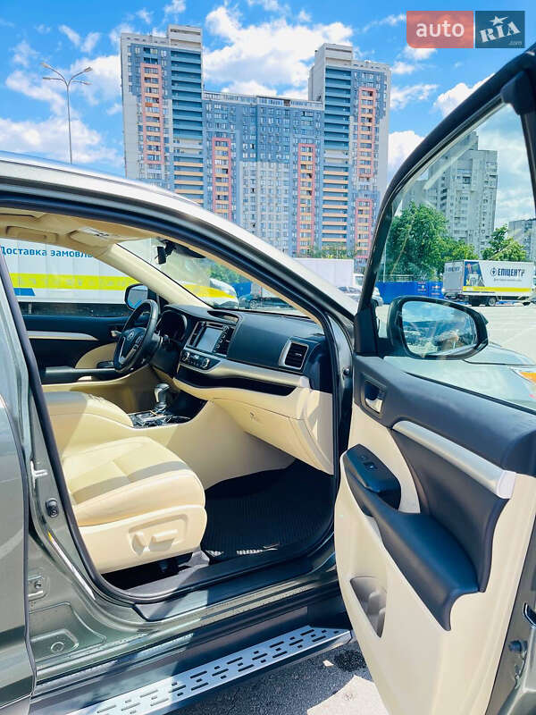 Внедорожник / Кроссовер Toyota Highlander 2019 в Киеве фото 25 Внедорожник / Кроссовер Toyota Highlander 2019 в Киеве