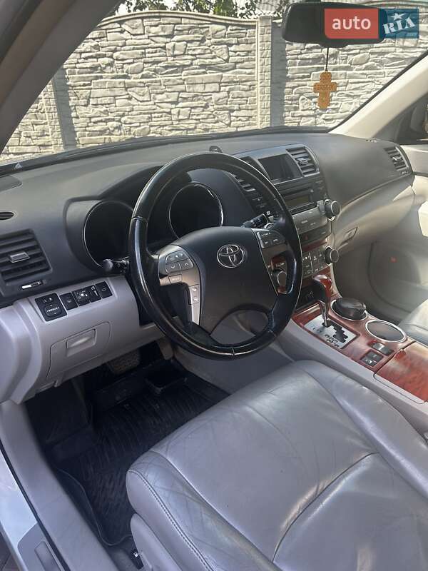 Позашляховик / Кросовер Toyota Highlander 2008 в Харкові