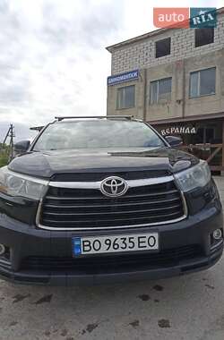 Позашляховик / Кросовер Toyota Highlander 2014 в Бережанах