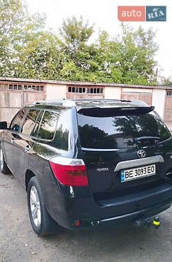 Позашляховик / Кросовер Toyota Highlander 2008 в 
