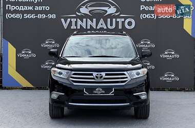 Внедорожник / Кроссовер Toyota Highlander 2011 в 