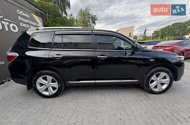 Внедорожник / Кроссовер Toyota Highlander 2011 в 