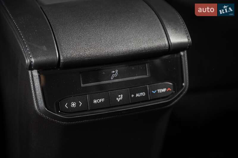 Внедорожник / Кроссовер Toyota Highlander 2024 в Одессе